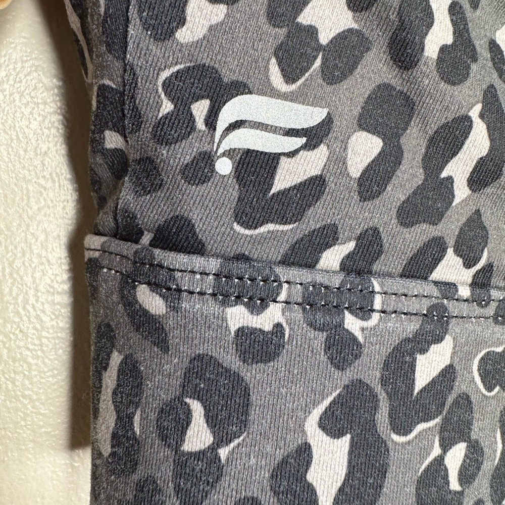 On-The-Go Midi Medium Impact Sports Bra - Picture 8 of 13